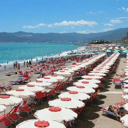 Appartamento Casa Cabana - 200mt From The Sea - Happy